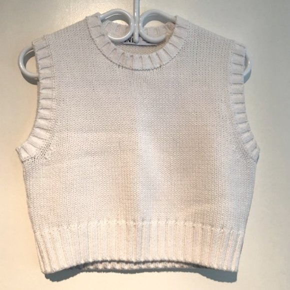 ZARA Knit sleeveless top - Picture 1 of 3